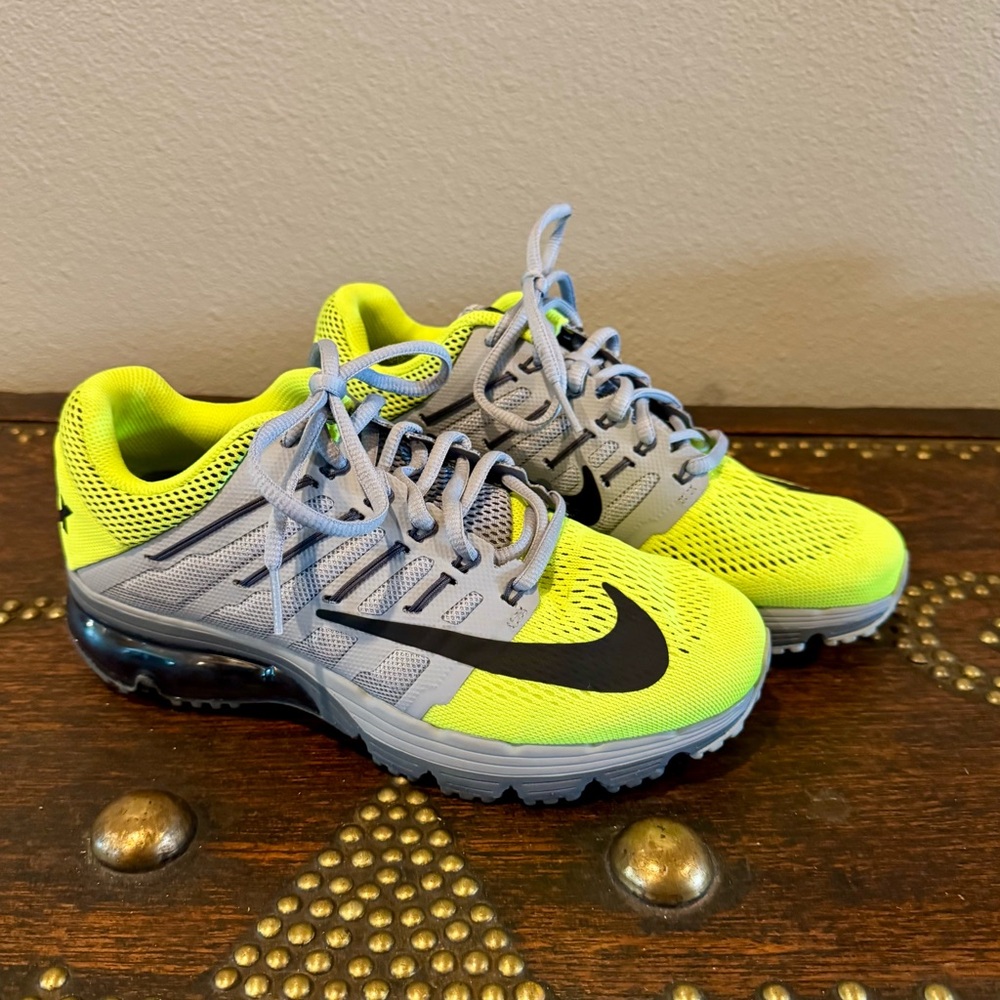NIKE WOMANS AIR MAX EXCELLERATE 4 RUNNING SHOE (discontinued) SZ 6